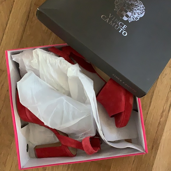✨Vince Camuto red pumps✨ - Picture 5 of 5